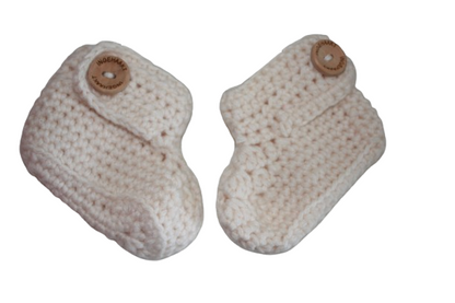 Ingehaakt baby boots beige