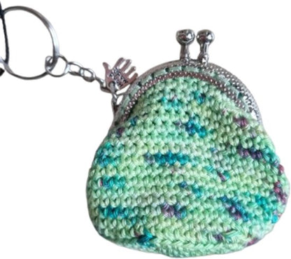 Gehaakte mini portemonnee sleutelhanger